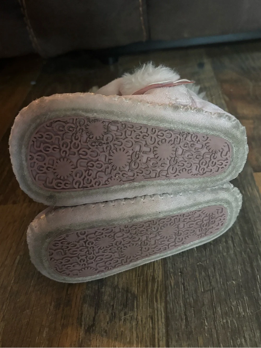 UGG light pink Sherpa lined boots toddler size 4/5